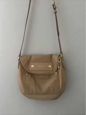 Marc by Marc Jacobs Women's Preppy Nylon Sasha Beige Gold Crossbody Bag
